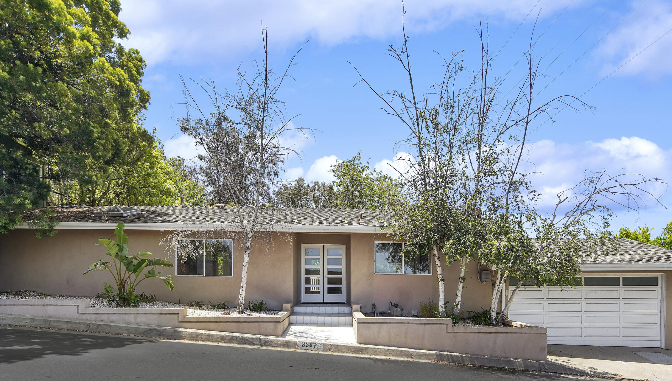 3387 Wrightwood Dr, Studio City The Dinsky Team